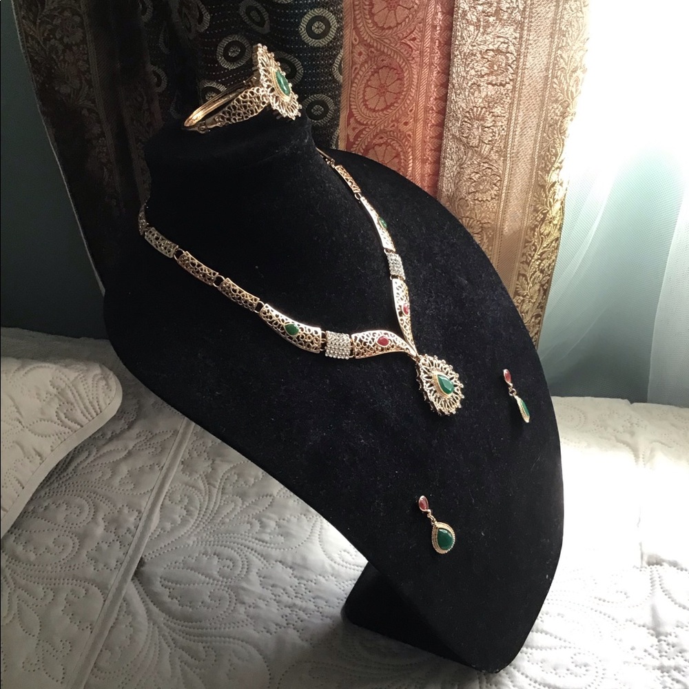 Indian/Pakistani jewelry set